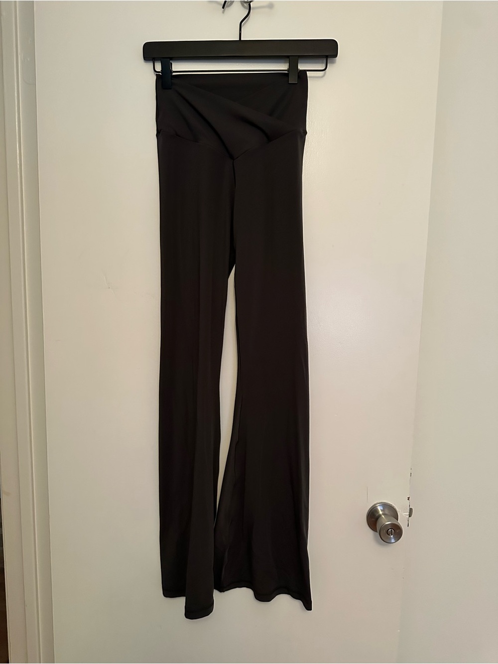 Offline by Aerie Real Me Hi-Rise Flare Leggings